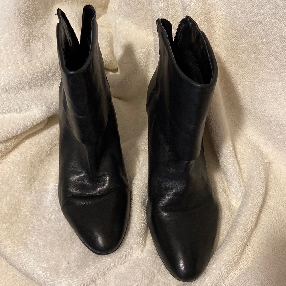 Women’s Bandolino booties